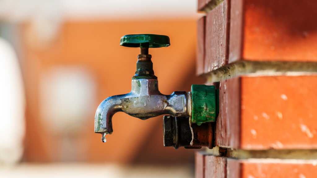 Hose Bibbs 101: The Basics Of Outdoor Faucets