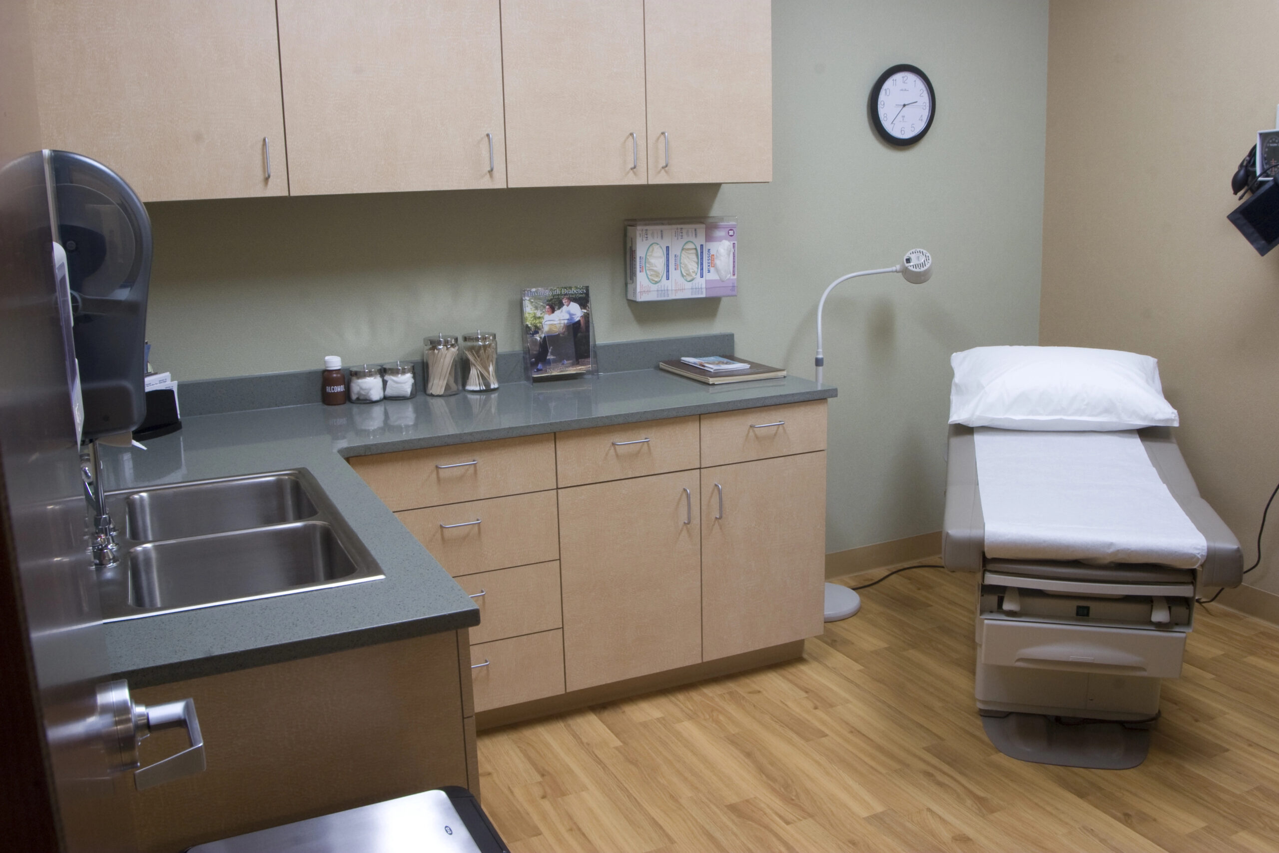 clinic clinics and outpatient centers